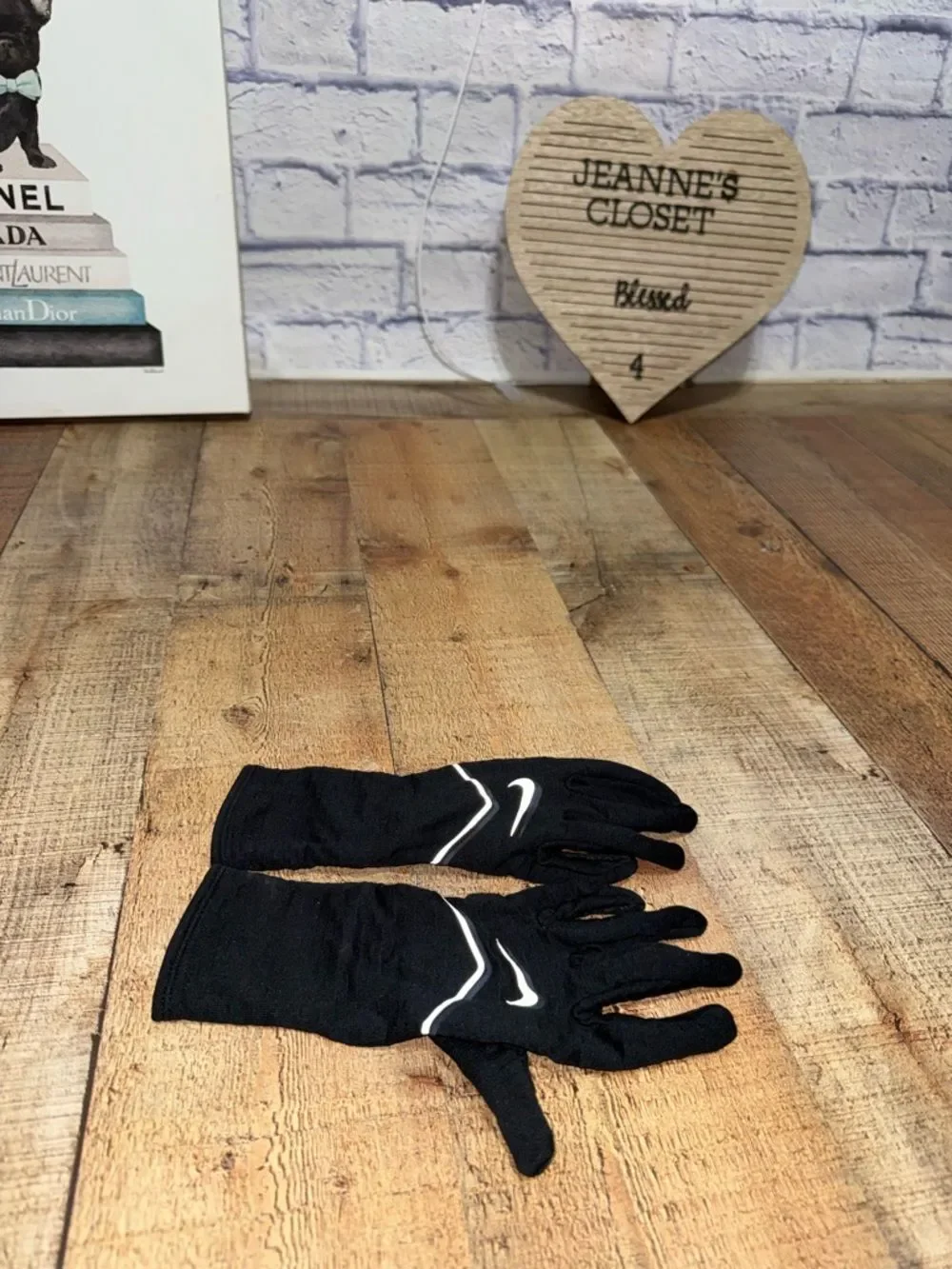 Nike Women's Sphere Running Gloves, Small - Black